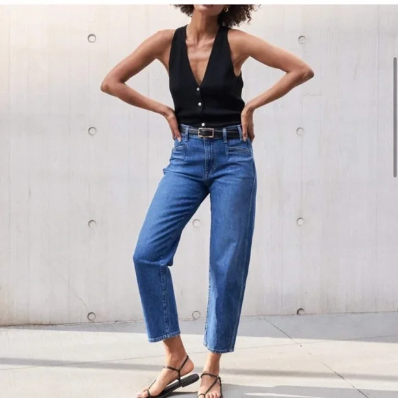 AYR 90s Sweater Vest - Picture 2 of 7